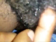Haití MILF digitación a sí misma para mí