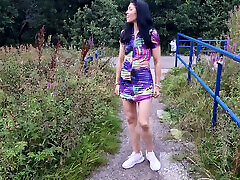 diffondere le mie gambe nel parco pubblico