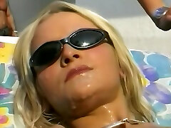 Blonde Milf conocer gente de ibi Bukkake