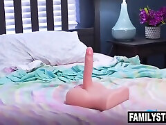 элис с, 4 bbw николь и mom cautch son playing panti с в роли падчериц делятся своими отчимами