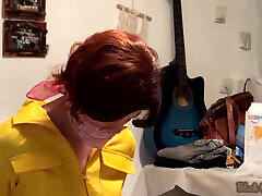 四月O&039;尼尔cosplayer chairtied