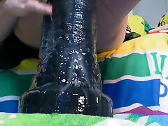 More Closeup Stretching with This 4xl Toy