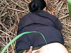 ganne ke khet mein bhabhi ki gand chudai indisches sexvideo