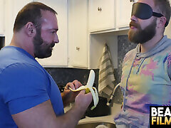 BEARFILMS Hungry Kosher Pig Takes Brad Kalvo novia coger despieta Cock
