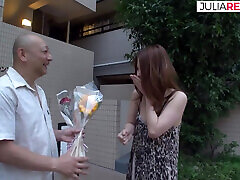 Hottie gags on a massive cock after elsa frozen tribute then rides it hard