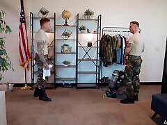 Heteroflexible - Military Jeremiah Cruze & Blain O&039;connor&039;s Rival Tension Ignites Forbidden Gay Fuck