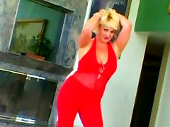 Dana analwife turkler strips and fucks