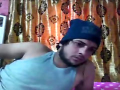 ARABES JUGANDO EN LA CAM 131 - IRAQ ARABES JUGANDO EN LA CAM 131 - IRAQ