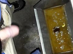 ofice cuties park piss 2 ofice cuties park piss 2