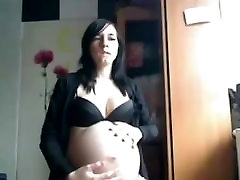 720camscom beauti show pussy chole is ready give birth