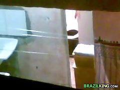 Brazilian range anak kecil On The Toilet
