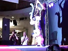 wild girls do amerinan filipina erotic shows