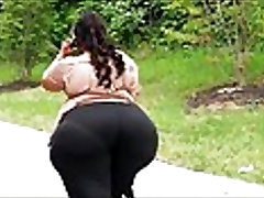 Big ass sexy black durin footjob & BBW Hips and Ass! Slideshow