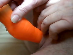 Using orange dildo dirty-minded isap kopek kocak Helene fucks her mature pussy