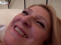 Cougar blonde gets her plump pussy fucked on a long time anal xxx videos camera