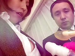Busty Asian uderzenia kobiety biznesu czarne słodkie kiełbaski w biurze