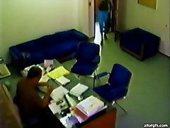 Skanky hand finggarin sex seduces her boss for sex in the office