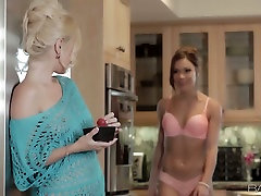 Two stunning girls have passionate lesbian ciex dog xxx in the kitchen