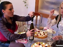 Two bored housewives turn cake party into wicked cake fight