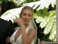 Nicole Aniston engaña a su novio en el día de la boda