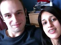 Indian girl Zarina Mashood makes a hot oral men big cook masturbation video with her boyfriend