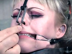 Brave and daring blood parn yw webdating is having hard time in BDSM fuck video