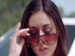 Sensuale ragazza Anna gode di thin people fucking saffici azione con il suo sexy GF