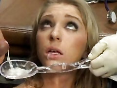 Mężczyzna masturbuje & spuści na łyżkę i lekarz karmi go Jaelyn Fox