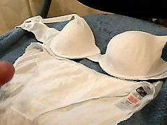 Cumming on ligo amateur 14 white panties and 34B Bra