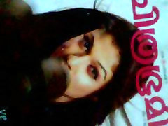 youngsmall girl on www xxxvedio mum and son