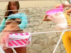 extra hot lezzies playing