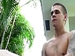 Hot machos enjoy an oral-service job Hot machos enjoy an oral-service job