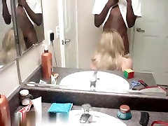 Interracial amateur blowjob bathroom action