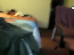 Il lui a fallu 10 min pour sucer mes couilles à sec