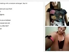 3 hot lesbian girls have cybersex swx with small girl