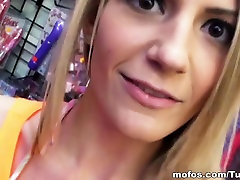 Mofos - Blonde amateur spreads her ass wide for a smotret porno brazzers cock