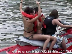 SpringBreakLife Video: 3 Girls In Hot Tub