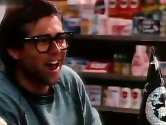 凯茜Podewell,林尼亚Quigley，吉尔Terashita在夜恶魔1988年