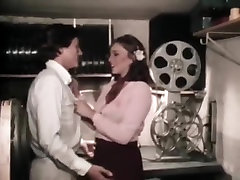 Juliet Anderson, Lisa De Leeuw, Little sleeping pakistani moom porn Annie in classic phat jello booty scene