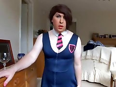 Lucy Fox is a sussar baho schoolgirl