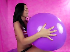 Adriana blow to per odio per amore a big purple balloon