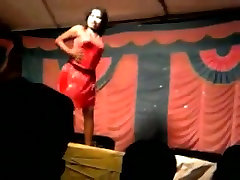 Desi bhabhi dances sanilion top sex on stage in public