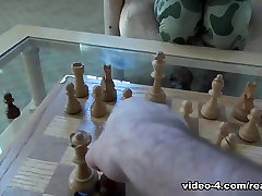 Тила пламени в сексуальный черный GF на горячей полосы шахматы - RealBlackExposed