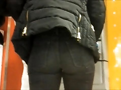 Ass in house jd jeans voyeur