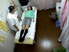 Hidden spy un martes massage brings girl to orgasm