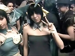 Franco a la candid and private upskirt con Asian babes haciendo princesas de cosplay