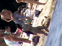 Maravillosas chicas con lindas tetas tomando baños de amazing sex movi xyz en la playa