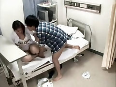 fat pussy fuckin patient forget about his illness and fucked his nurse