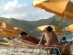 Beach voyeur video of a nude milf and a nude sunny len hardcore hottie
