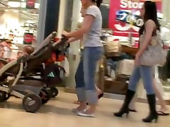 weird tits huge boobs asses in tight jeans walking around clip by candid others country xxx